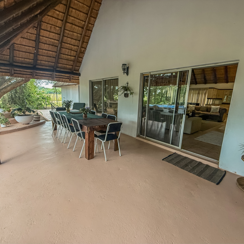 Outside Dinning Table 